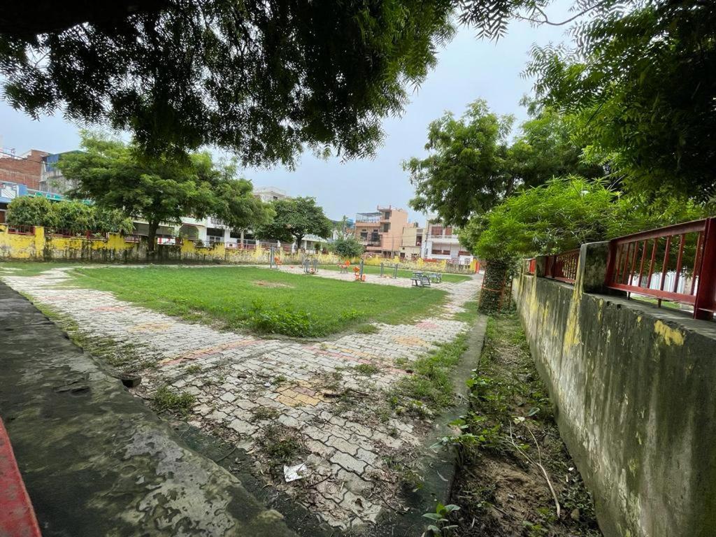 Shree Balaji Homestay Ayodhya Bagian luar foto
