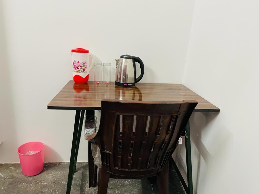 Shree Balaji Homestay Ayodhya Bagian luar foto