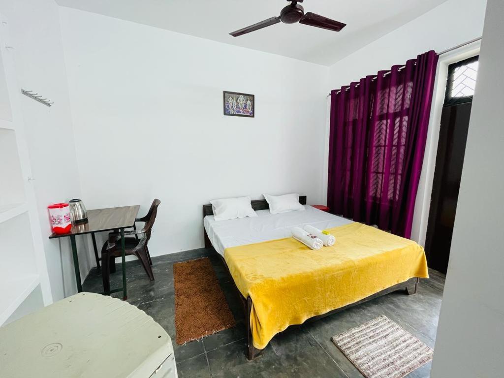 Shree Balaji Homestay Ayodhya Bagian luar foto